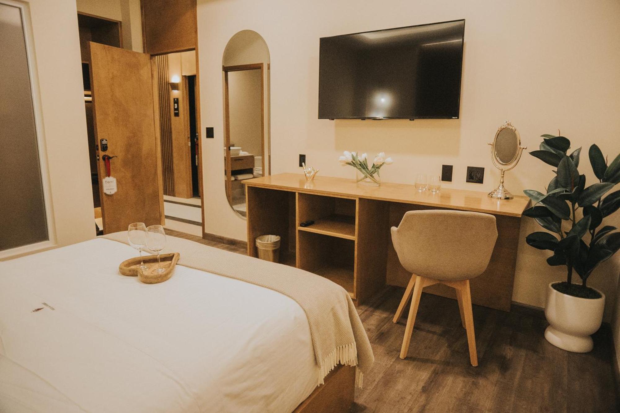 Jules & Laurent Hotel Contemporaneo إنسينادا المظهر الخارجي الصورة