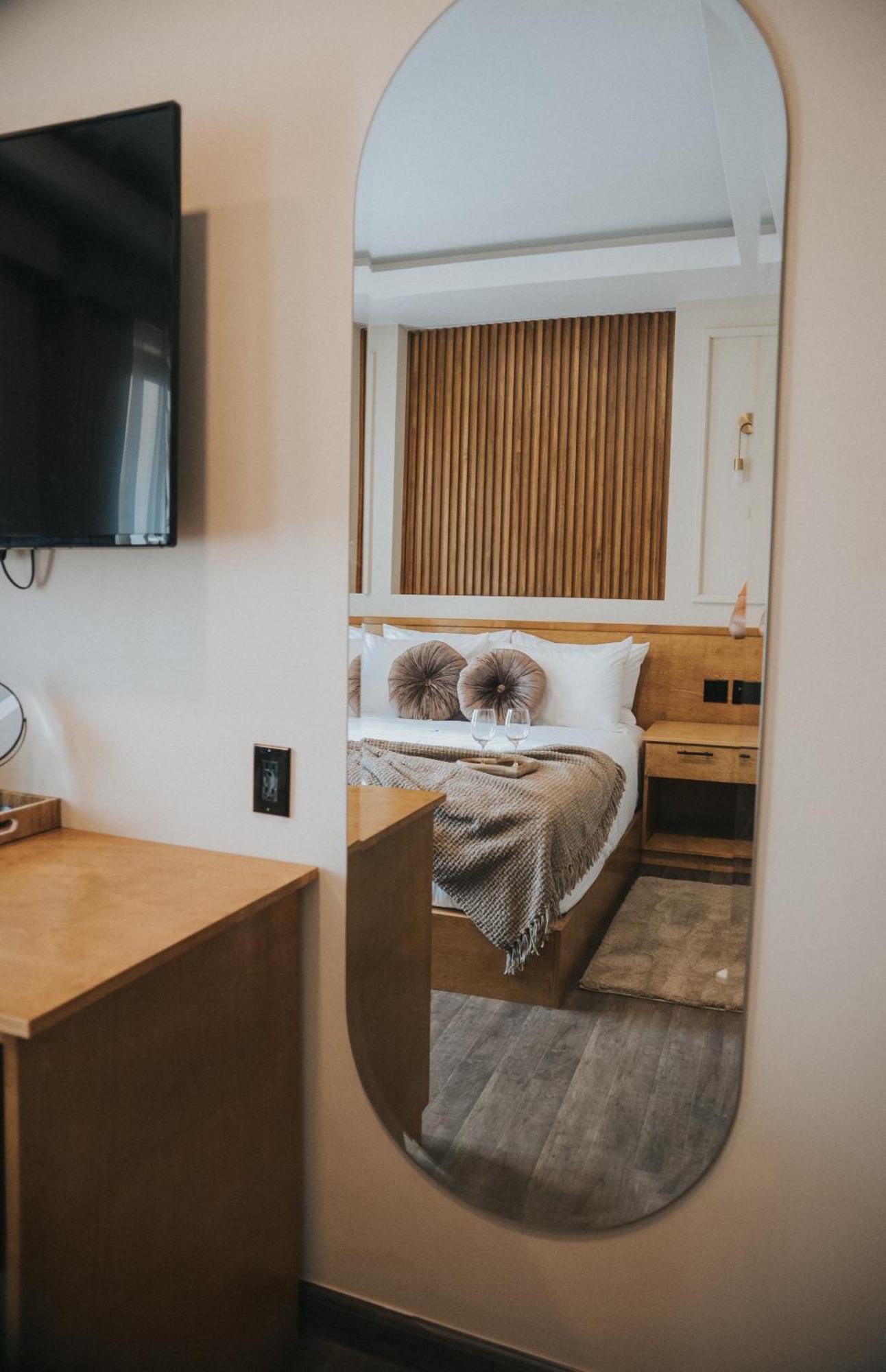 Jules & Laurent Hotel Contemporaneo إنسينادا المظهر الخارجي الصورة